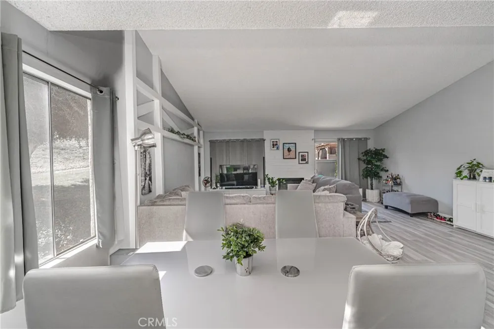 26212 Rainbow Glen Newhall, CA 91321