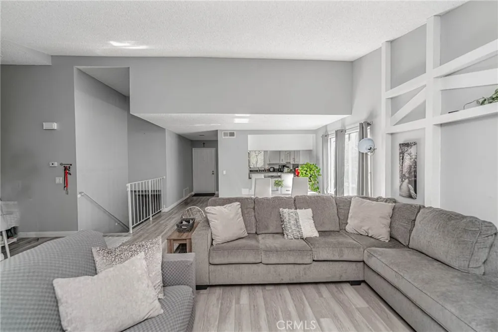 26212 Rainbow Glen Newhall, CA 91321