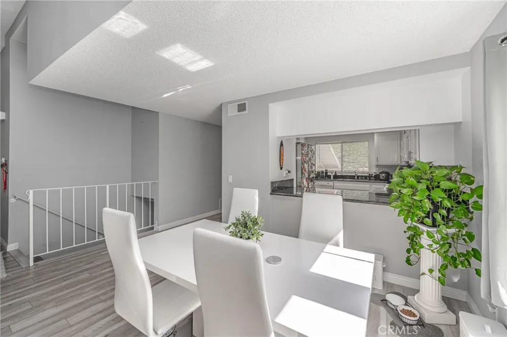 26212 Rainbow Glen Newhall, CA 91321