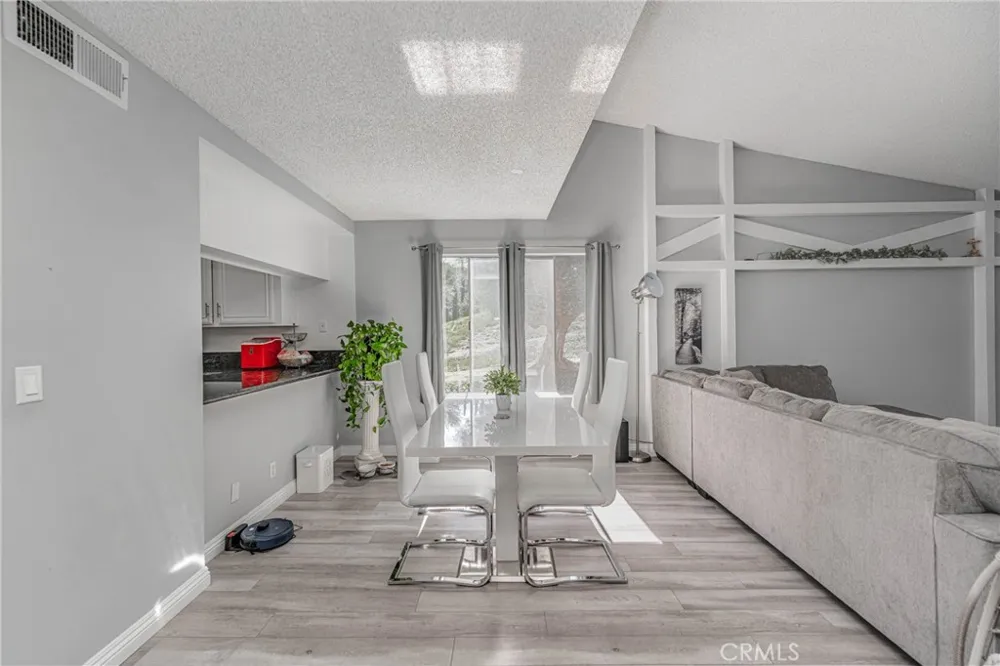 26212 Rainbow Glen Newhall, CA 91321