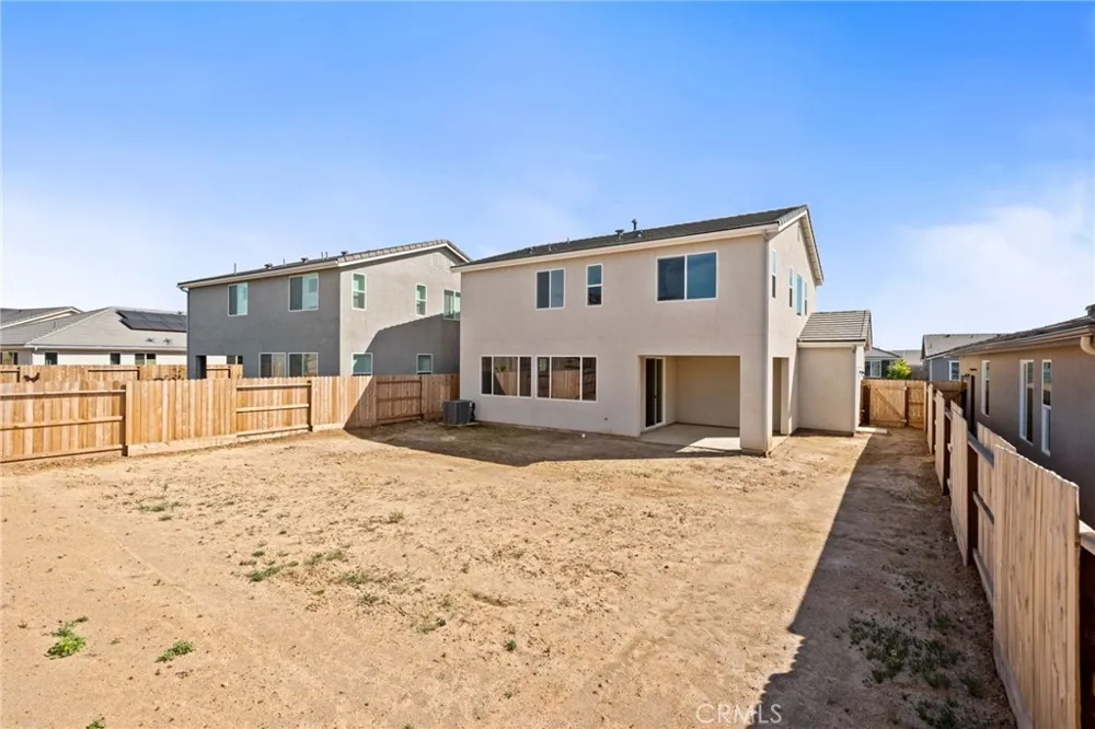 1189 Magnolia Court W Madera, CA 93636