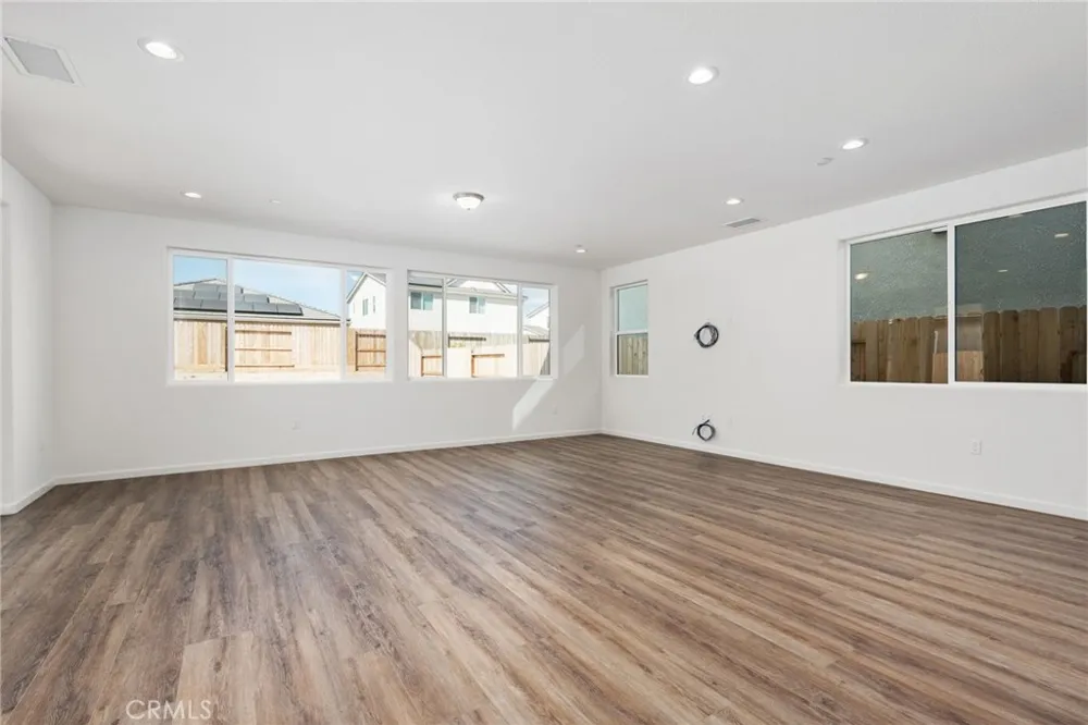 1189 Magnolia Court W Madera, CA 93636