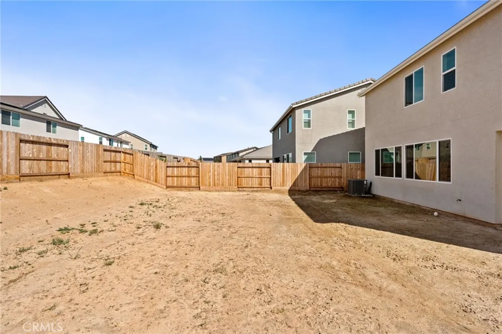 1189 Magnolia Court W Madera, CA 93636