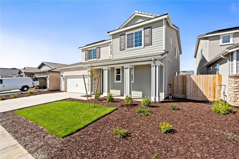 1189 Magnolia Court W Madera, CA 93636