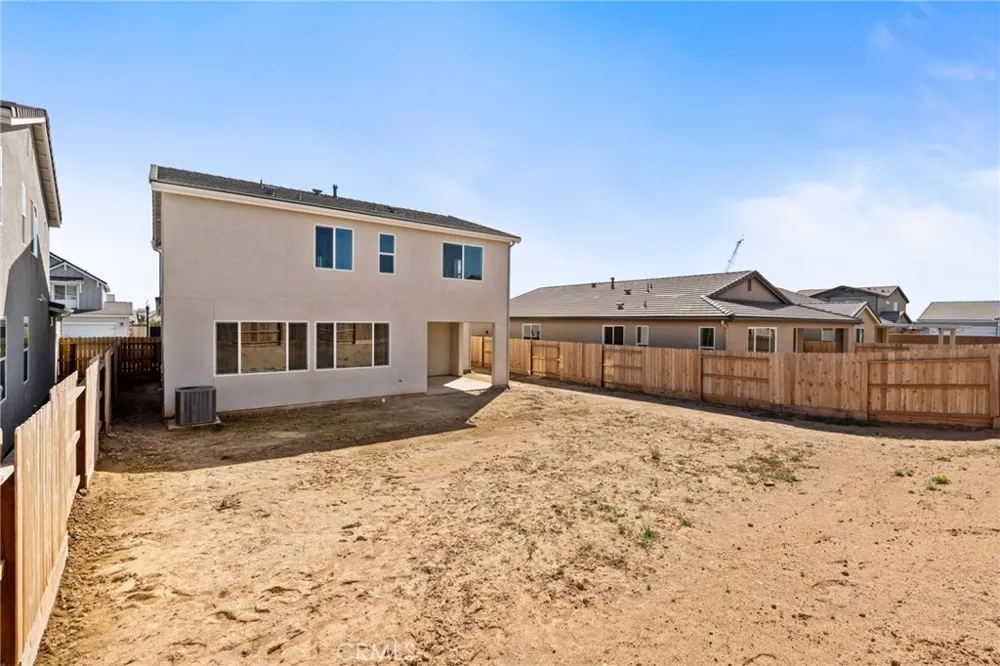 1189 Magnolia Court W Madera, CA 93636