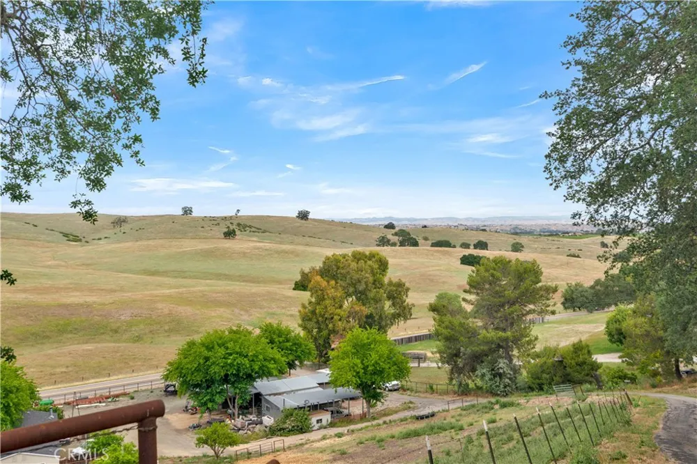 5005 E Highway 41 Templeton, CA 93465