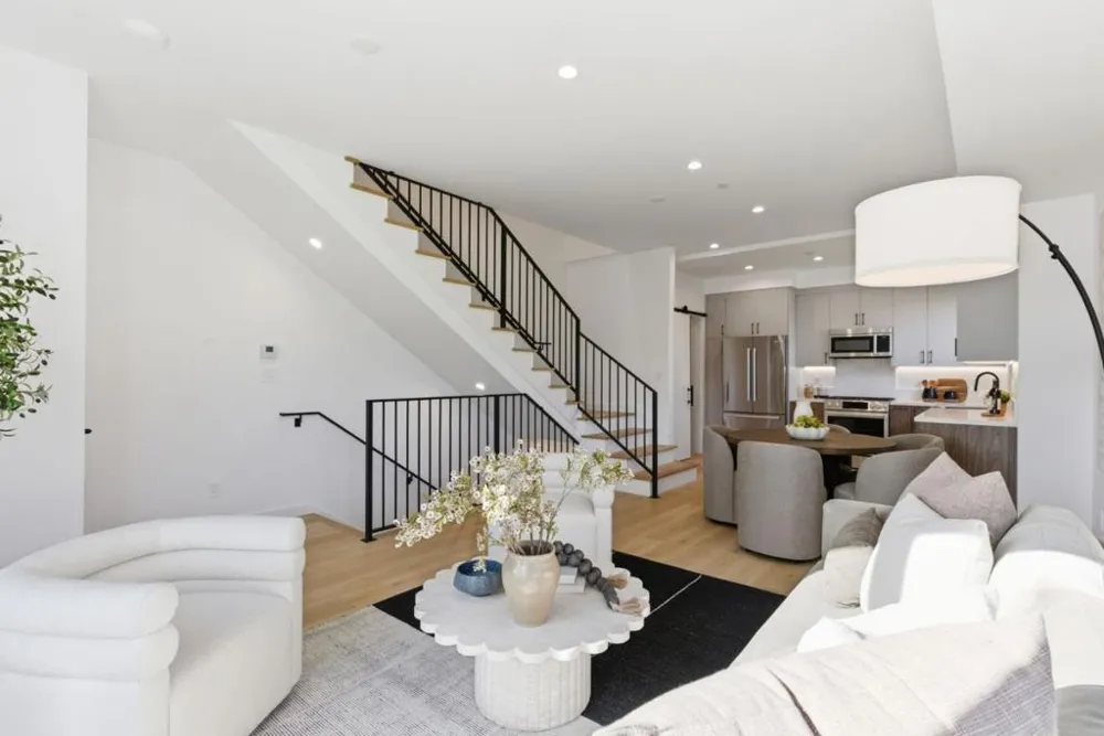 1433 Floribunda Avenue #8 Burlingame, CA 94010