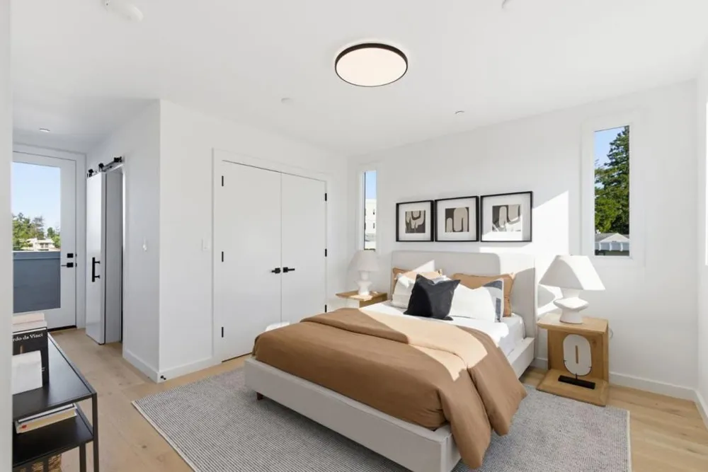 1433 Floribunda Avenue #8 Burlingame, CA 94010