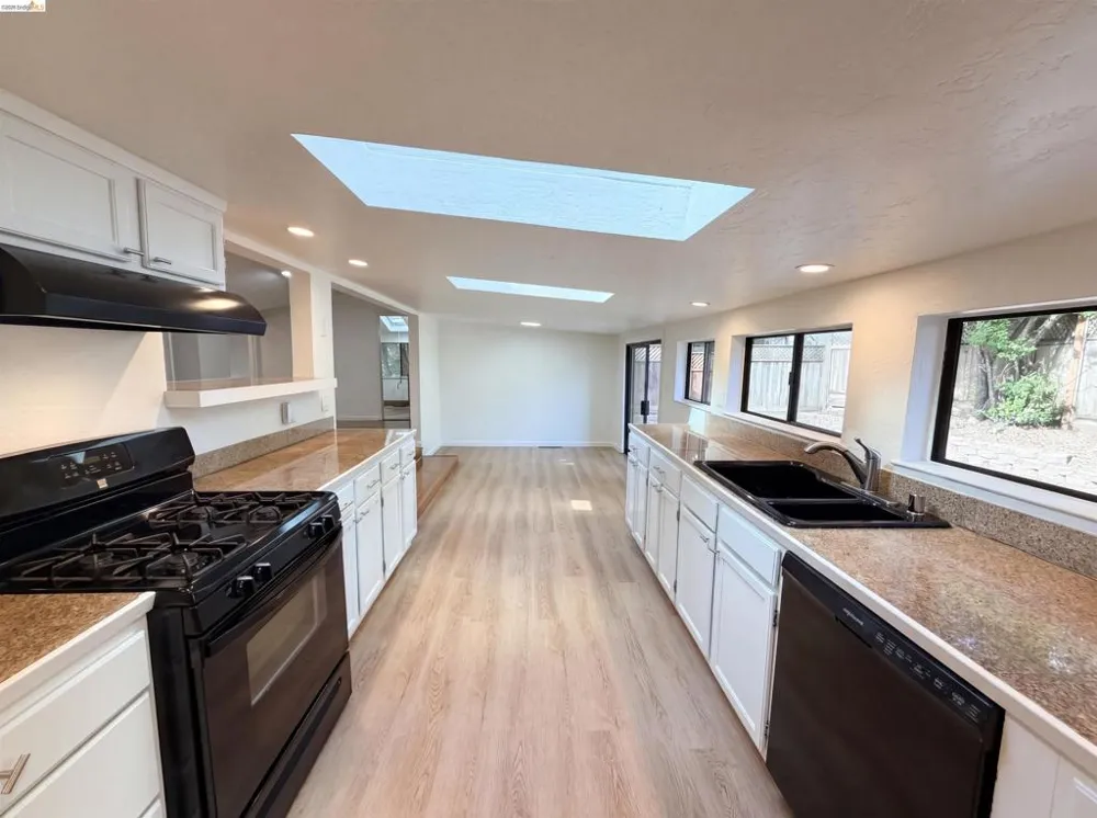 155 Estates Dr Ben Lomond, CA 95005