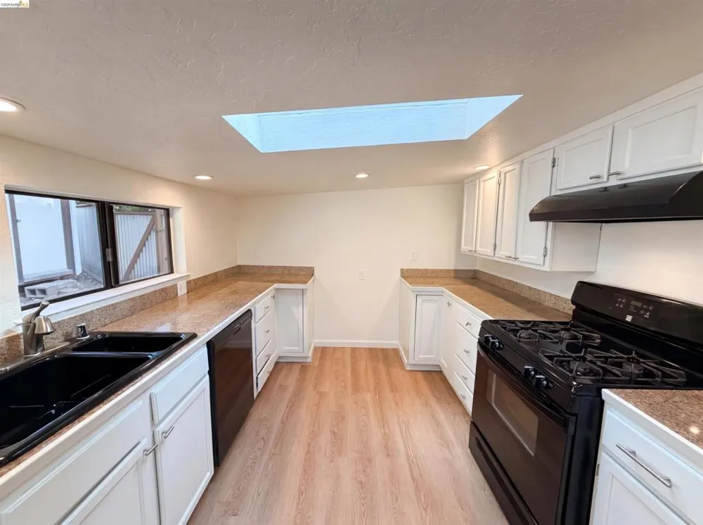 155 Estates Dr Ben Lomond, CA 95005