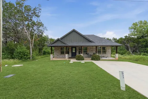 2926 Paluxy Trail
