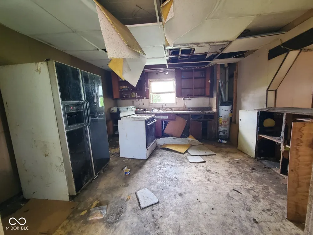 2217 S F STREET Elwood, IN 46036