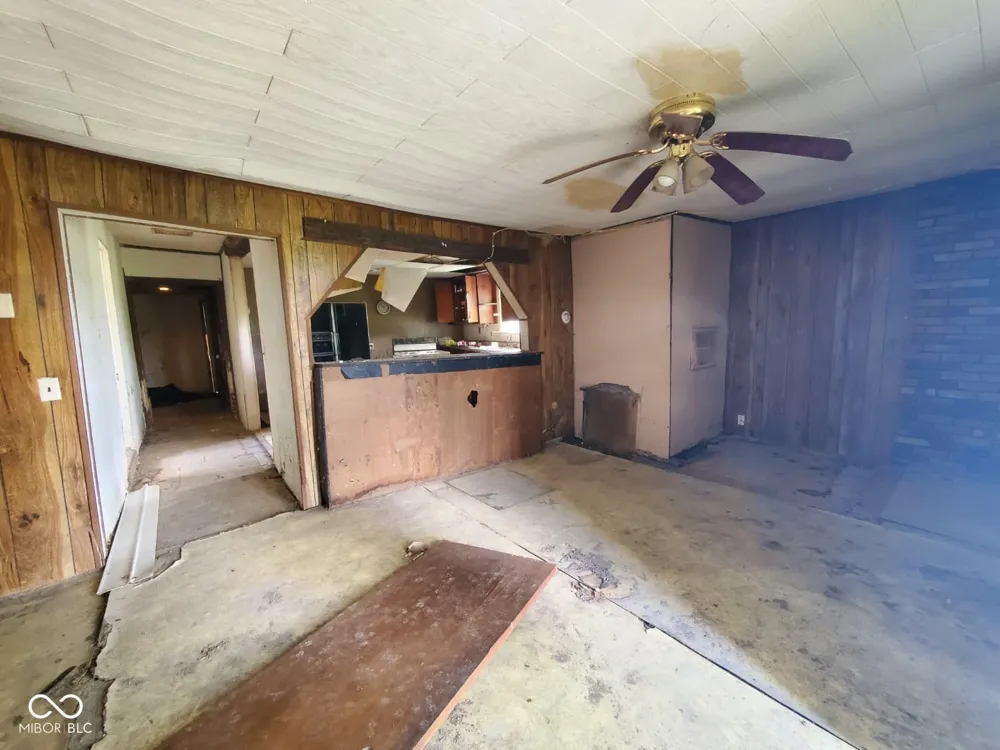 2217 S F STREET Elwood, IN 46036