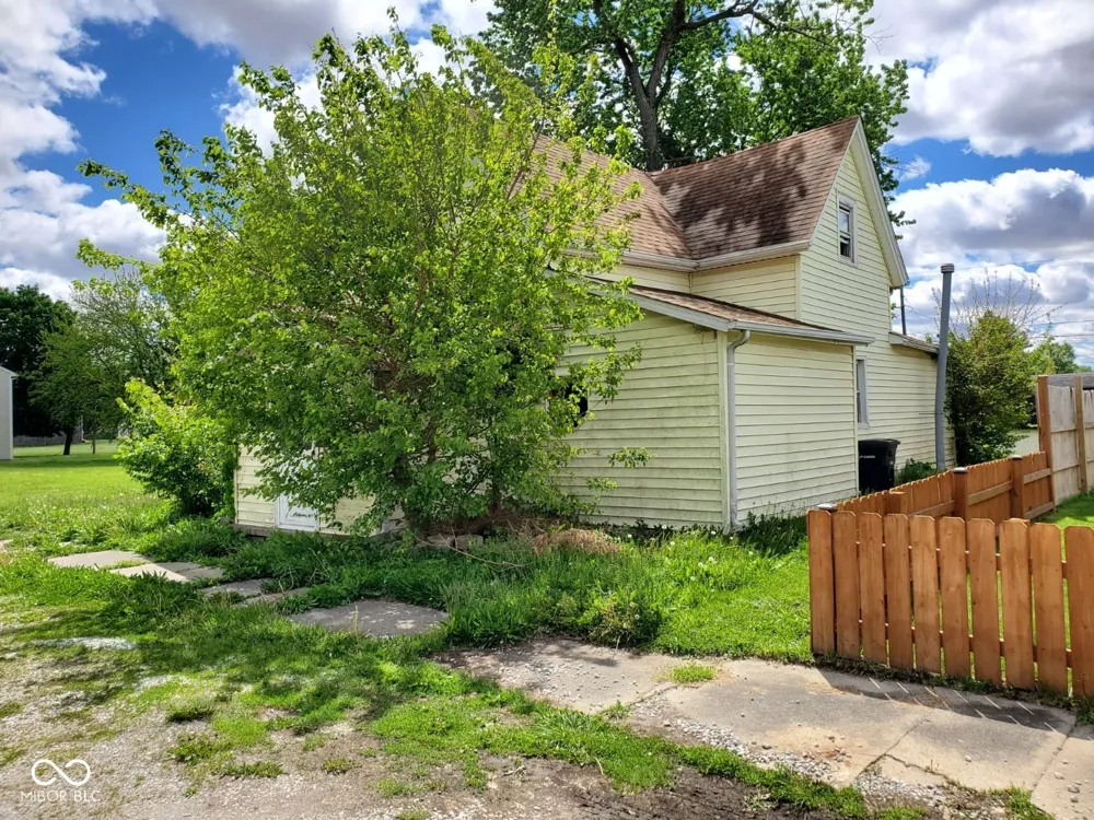 2217 S F STREET Elwood, IN 46036
