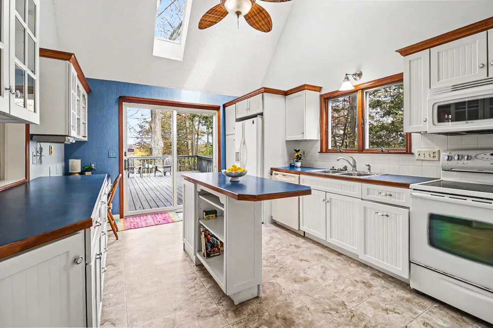 8240 W Stony Lake Road New Era, MI 49446