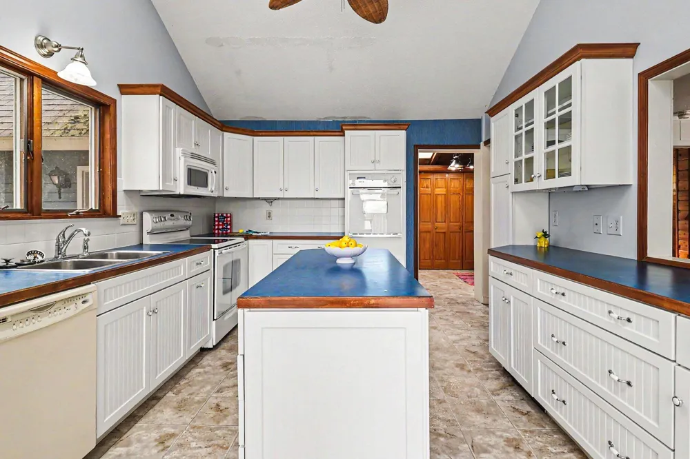 8240 W Stony Lake Road New Era, MI 49446