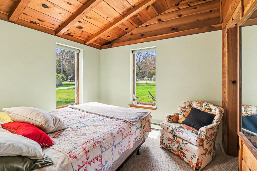 8240 W Stony Lake Road New Era, MI 49446