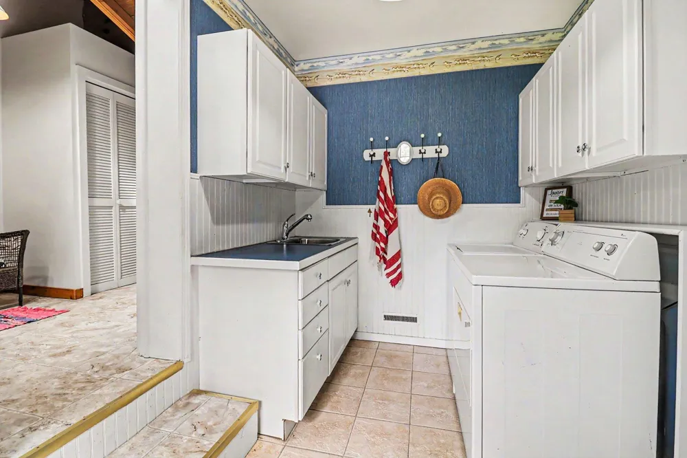 8240 W Stony Lake Road New Era, MI 49446