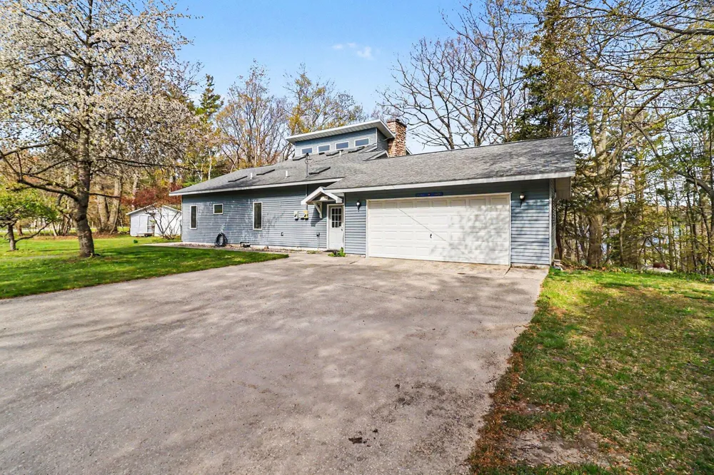 8240 W Stony Lake Road New Era, MI 49446