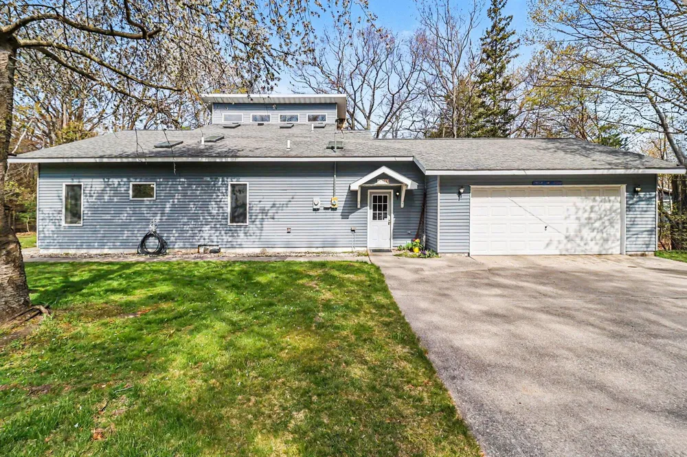 8240 W Stony Lake Road New Era, MI 49446