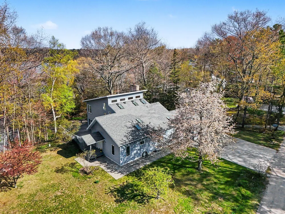 8240 W Stony Lake Road New Era, MI 49446