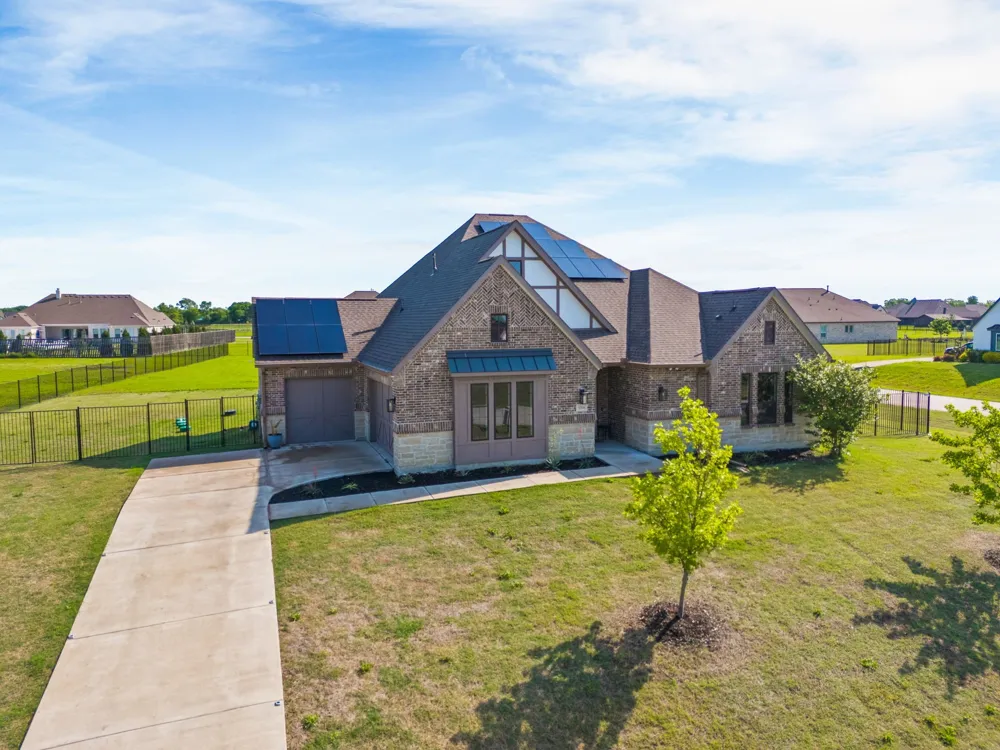 930 Peppy San Trail Lucas, TX 75002