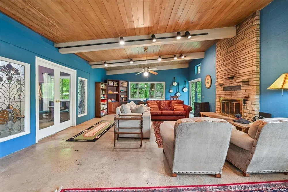 494 Cedar Boulevard Locust Grove, OK 74352