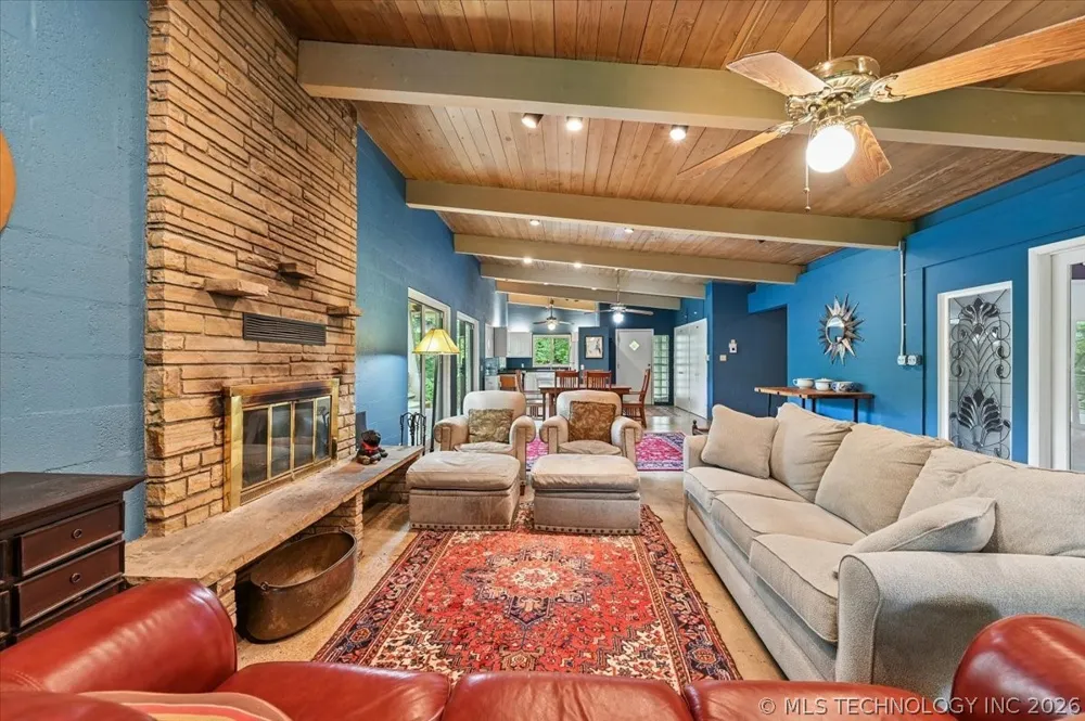 494 Cedar Boulevard Locust Grove, OK 74352