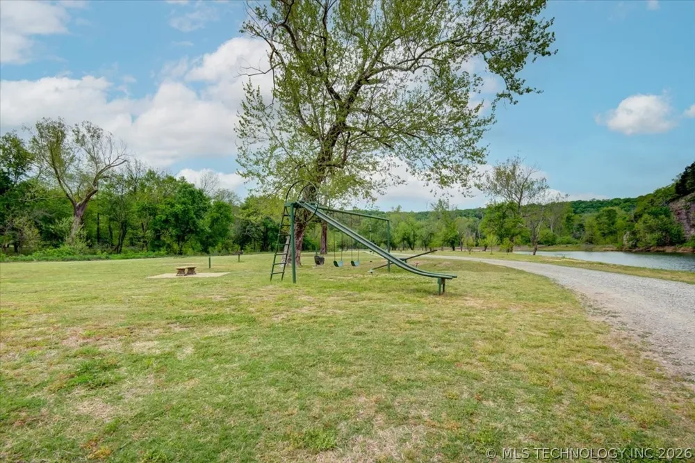 494 Cedar Boulevard Locust Grove, OK 74352