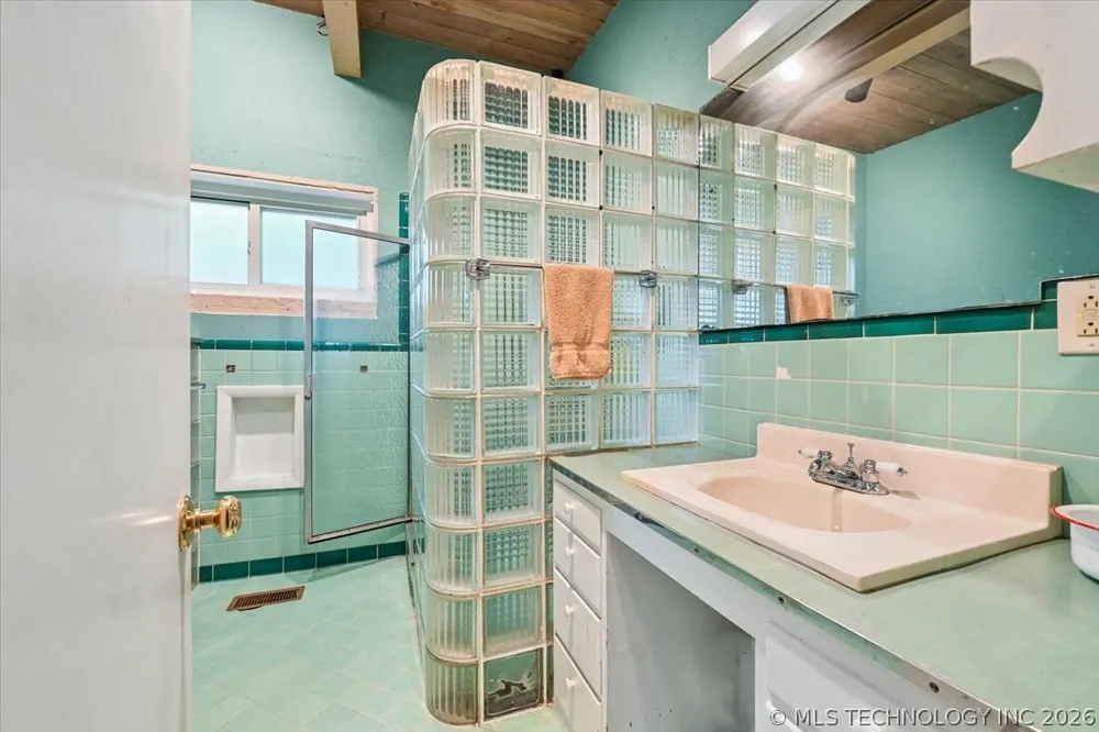 494 Cedar Boulevard Locust Grove, OK 74352