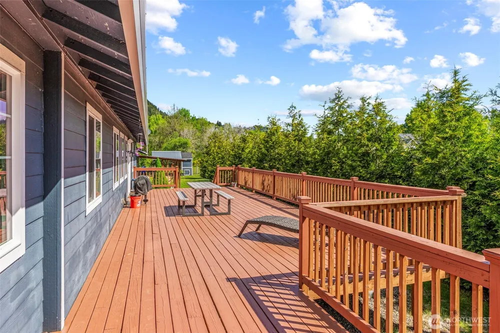 24716 NE 419th Street Amboy, WA 98601