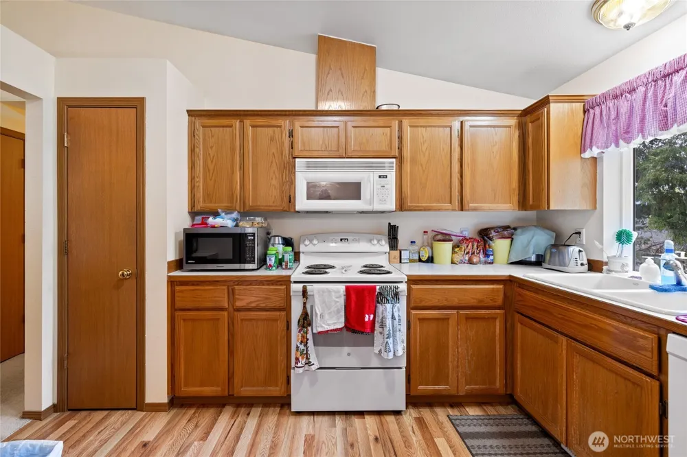 921 Erin Lane W Eatonville, WA 98328