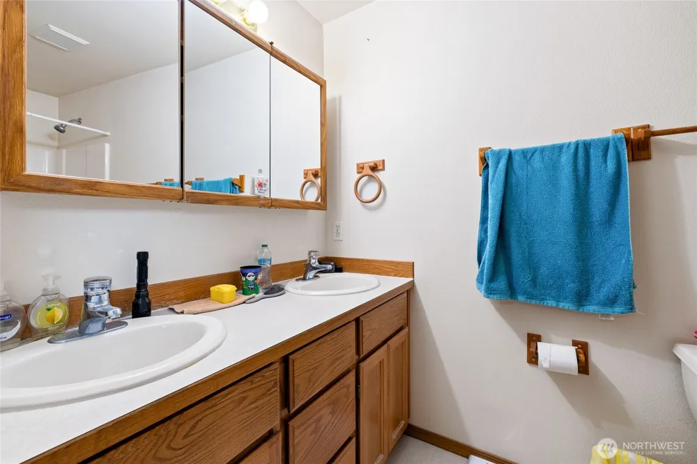 921 Erin Lane W Eatonville, WA 98328