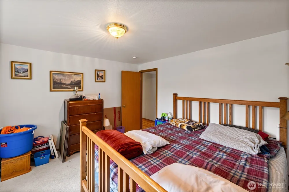 921 Erin Lane W Eatonville, WA 98328