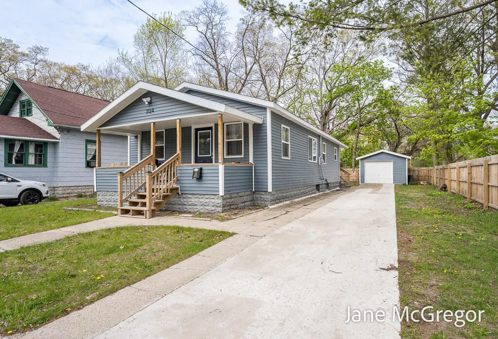 3124 5th Street Muskegon, MI 49444
