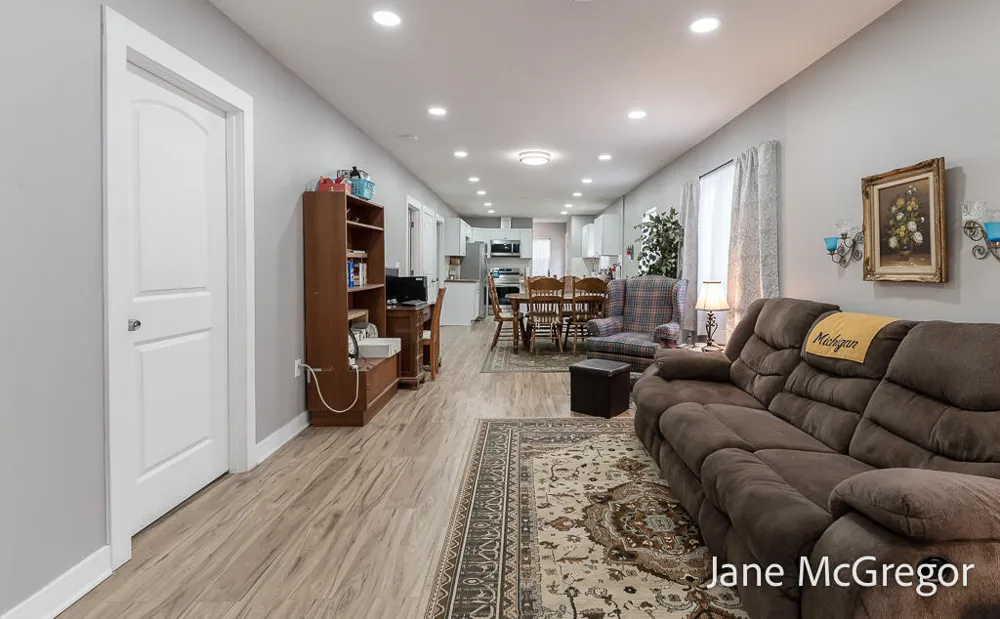 3124 5th Street Muskegon, MI 49444