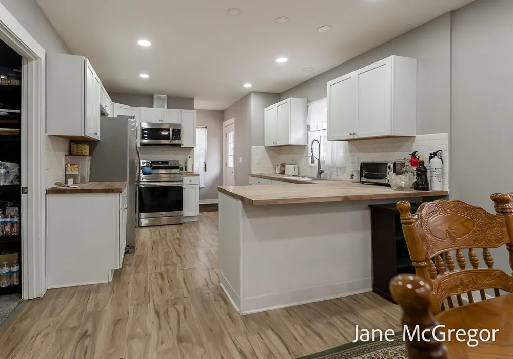 3124 5th Street Muskegon, MI 49444