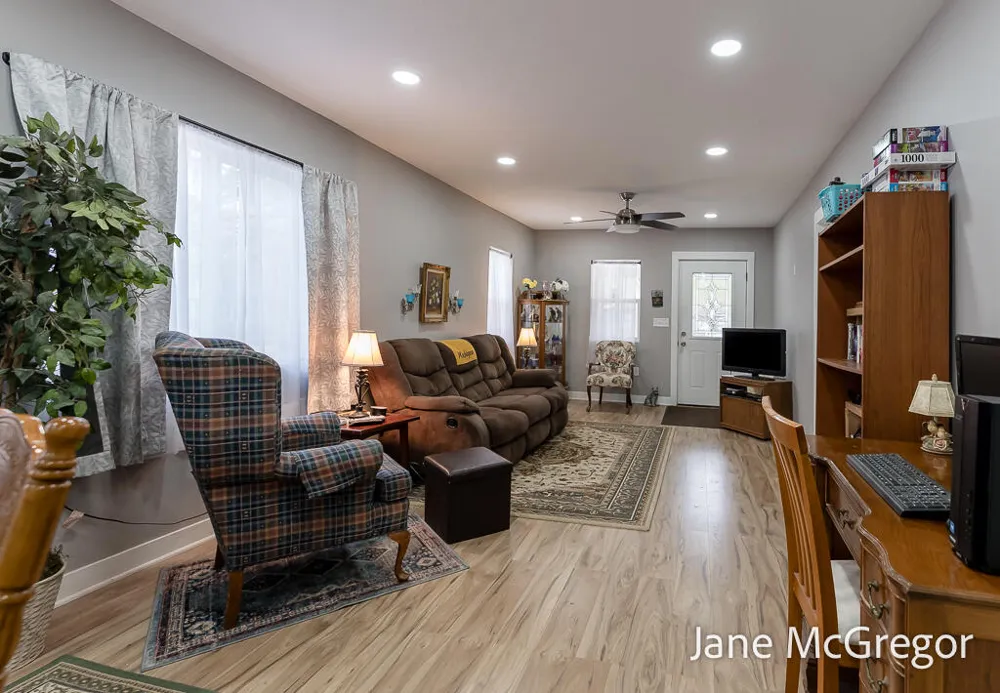 3124 5th Street Muskegon, MI 49444