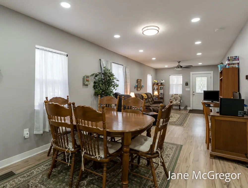 3124 5th Street Muskegon, MI 49444