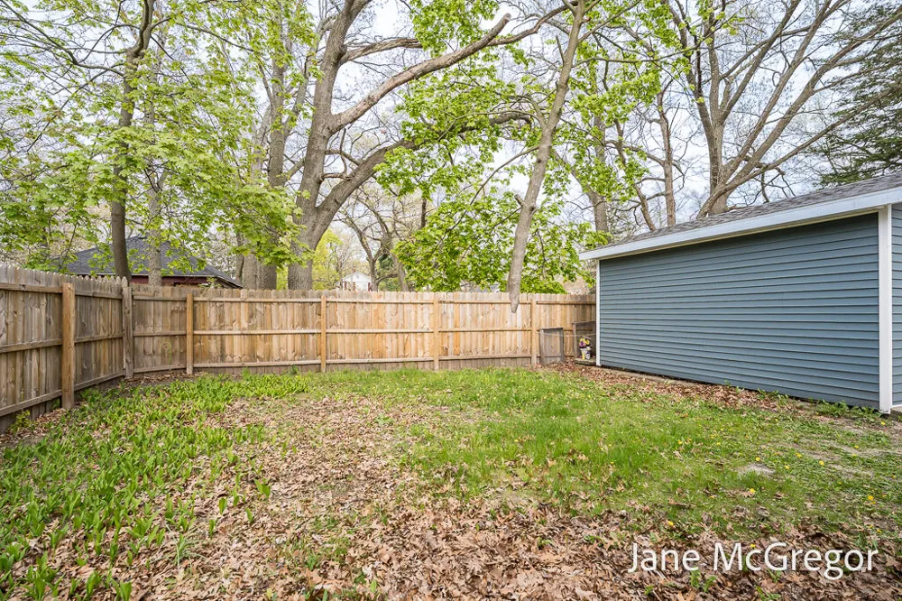 3124 5th Street Muskegon, MI 49444