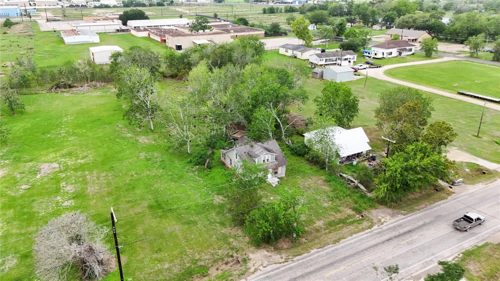 710 Palacios Street El Campo, TX 77437