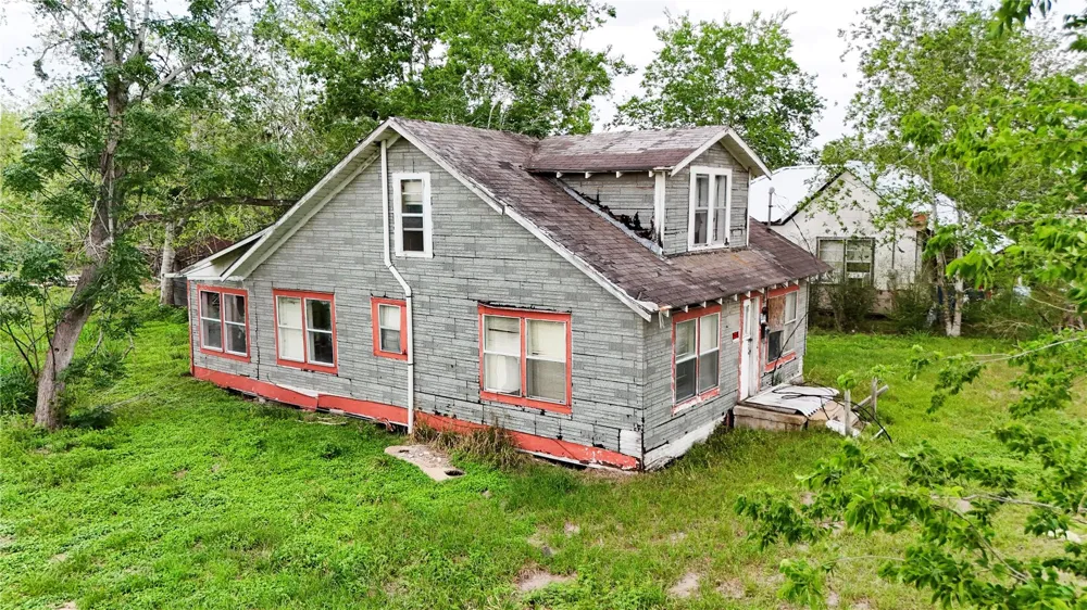 710 Palacios Street El Campo, TX 77437