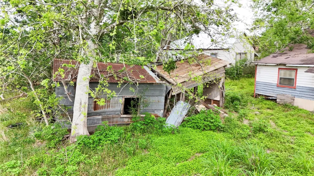 710 Palacios Street El Campo, TX 77437