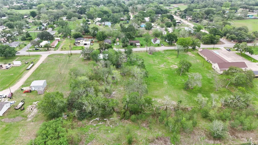 710 Palacios Street El Campo, TX 77437