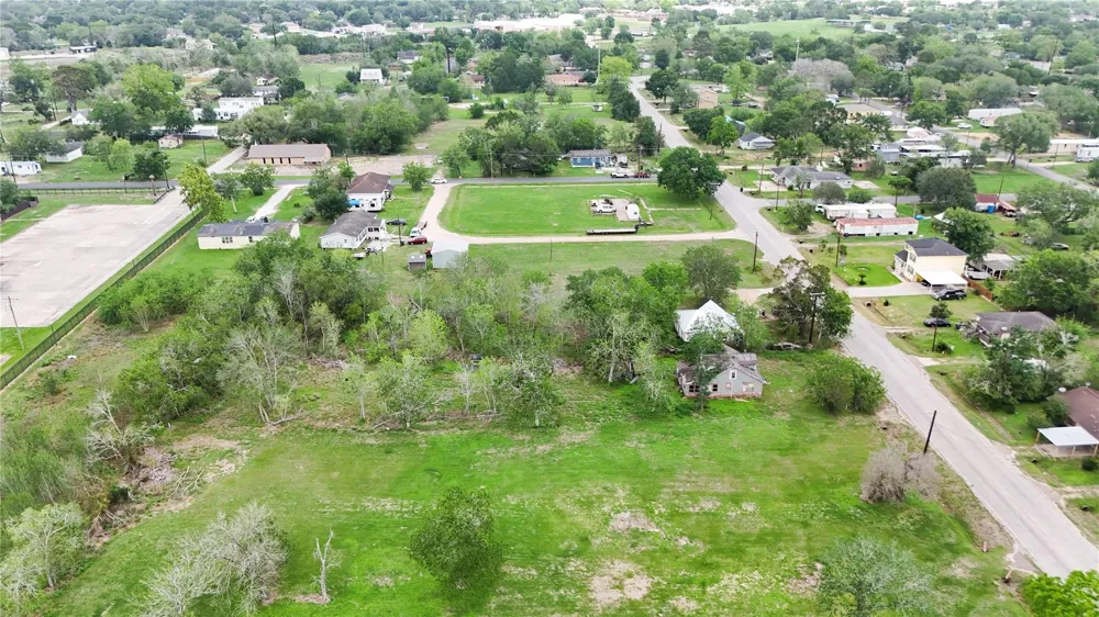 710 Palacios Street El Campo, TX 77437