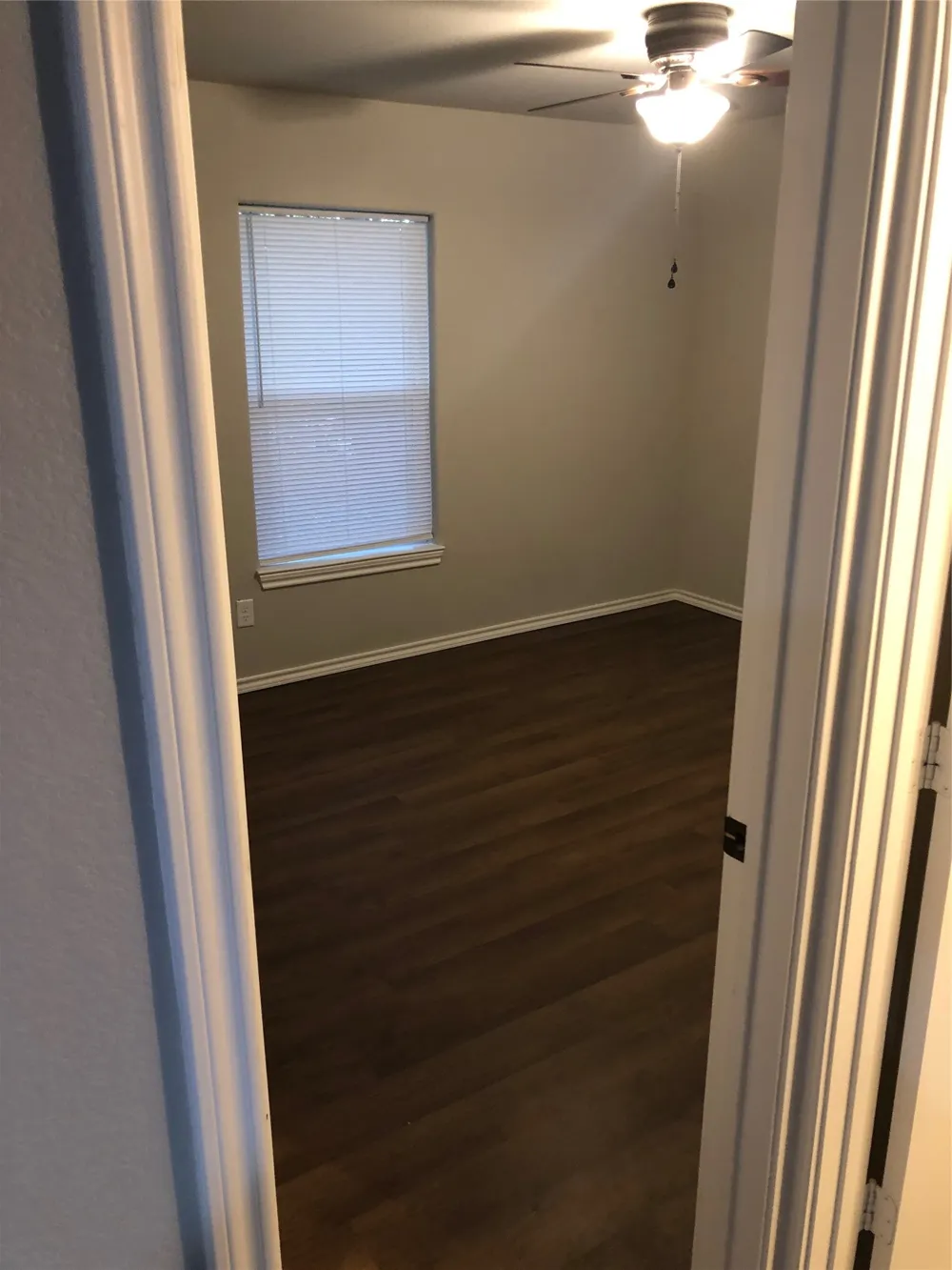709 W Live Oak Street Alvord, TX 76225