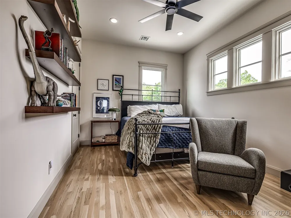 294 E Falcon Tree Loop Eufaula, OK 74432