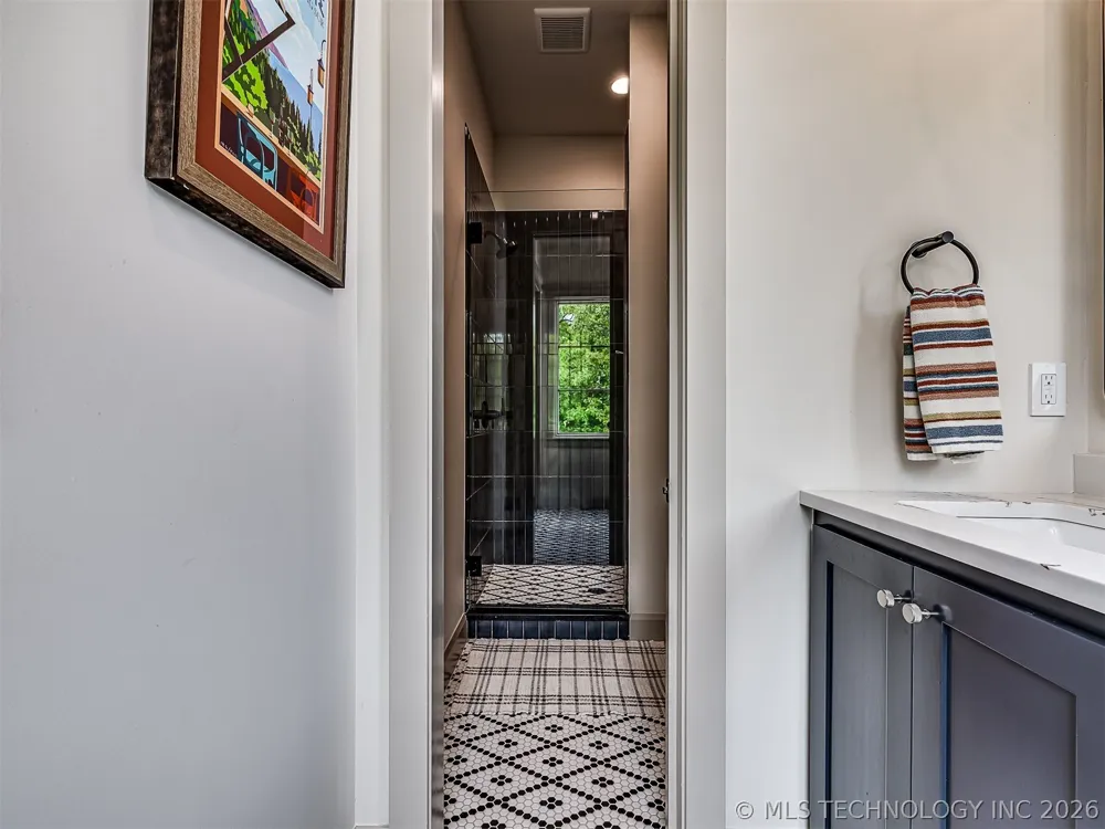294 E Falcon Tree Loop Eufaula, OK 74432