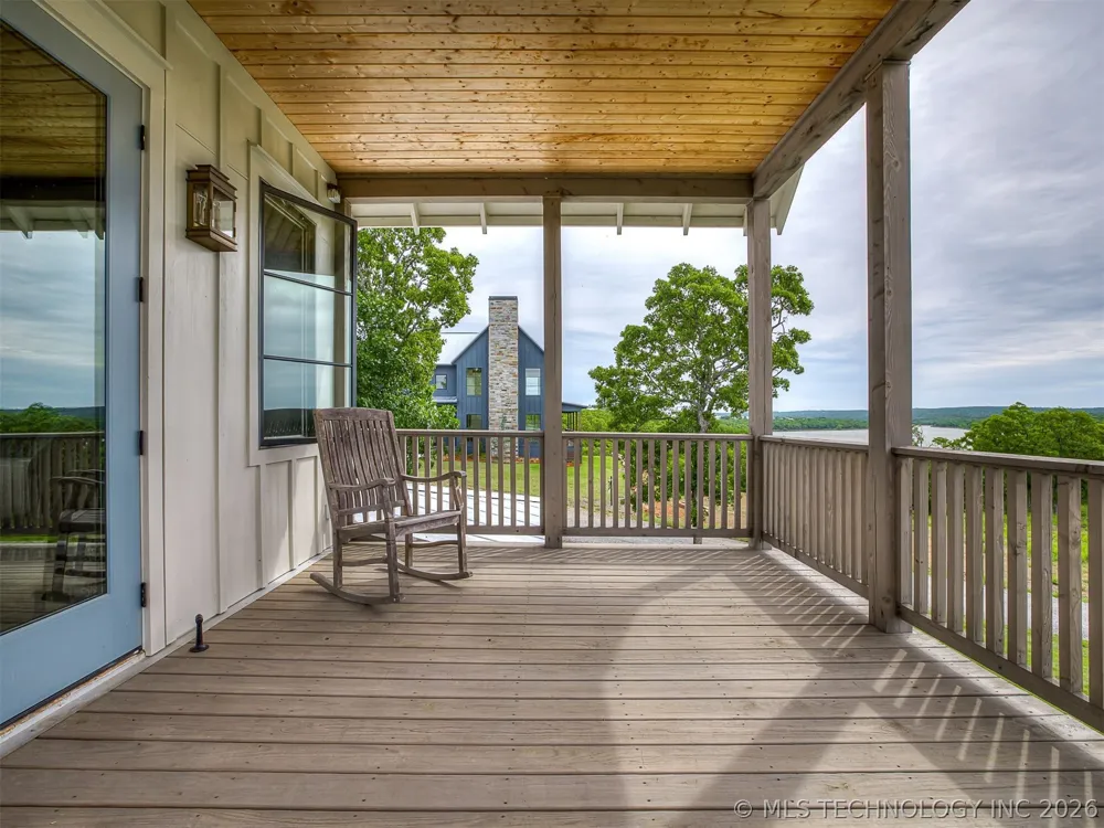 294 E Falcon Tree Loop Eufaula, OK 74432