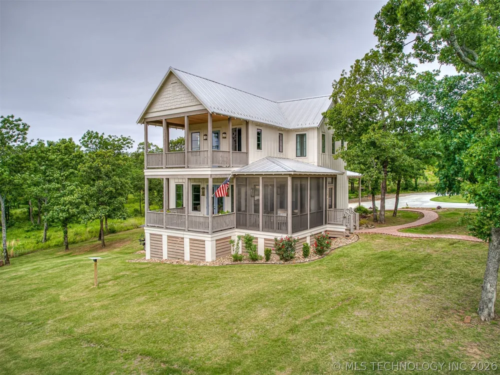 294 E Falcon Tree Loop Eufaula, OK 74432